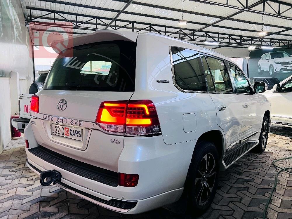 تويوتا لاندكروزر